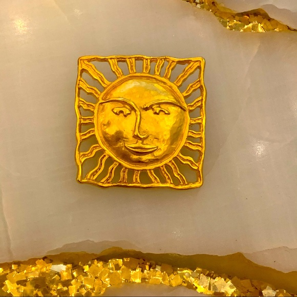 Vintage Gold Sun Pin - Picture 3 of 3